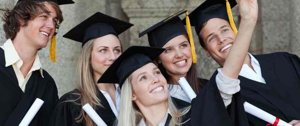 college scholarships for graduating high school seniors