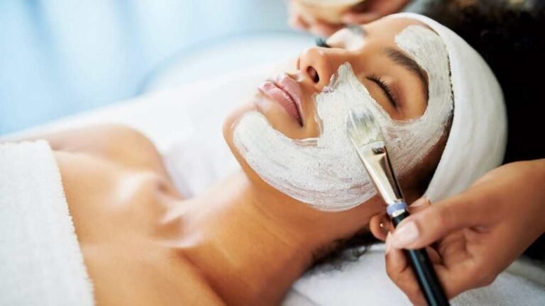 Best Esthetician Schools in Chicago