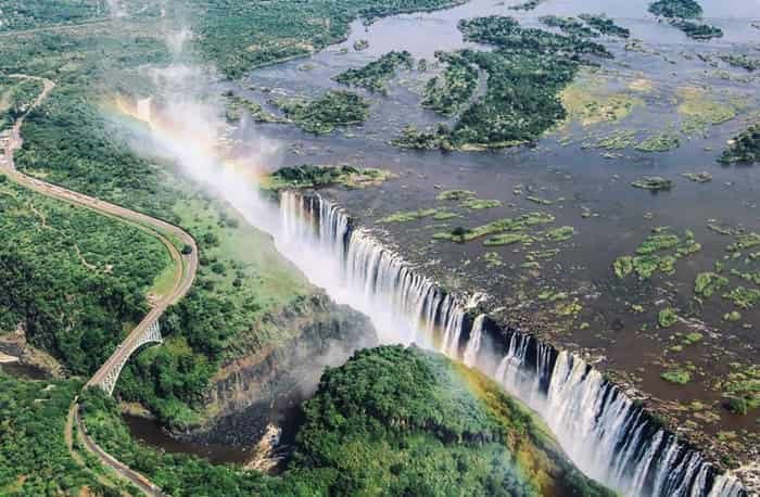 Niagara Falls vs Victoria Falls