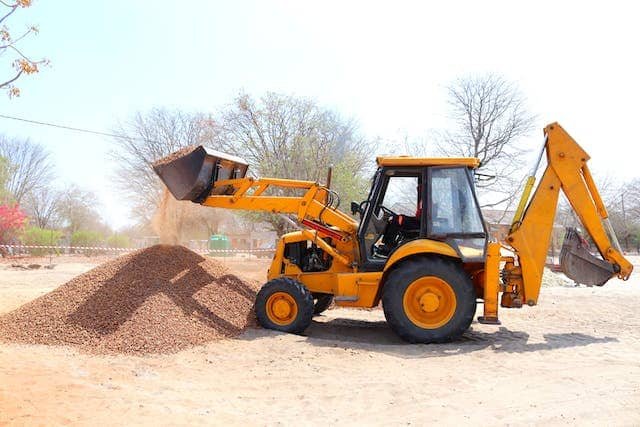 Bulldozer vs Backhoe