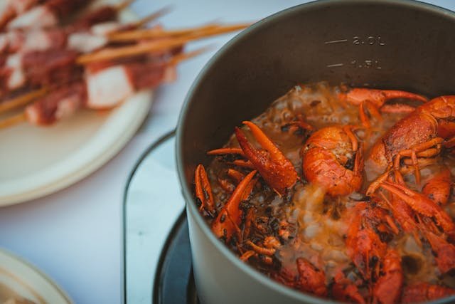 How to Eat Crawfish