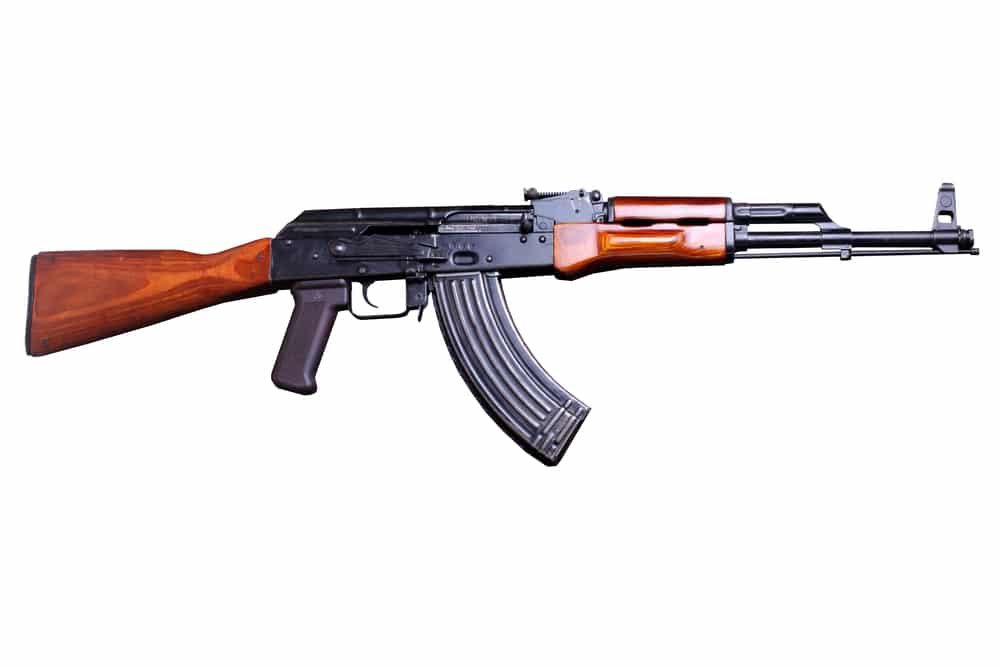 AK-47 vs AR-15